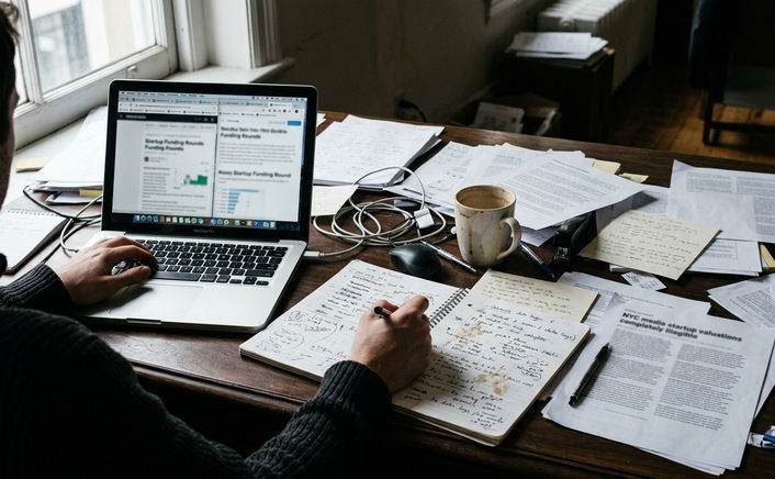 Private valuation data arrives late and unevenly
